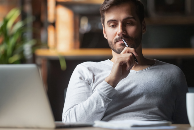 Wann erhalte ich mein Arbeitslosengeld?