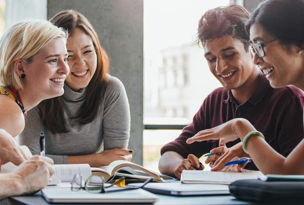 Jugendliche zwischen 18 und 25 Jahre